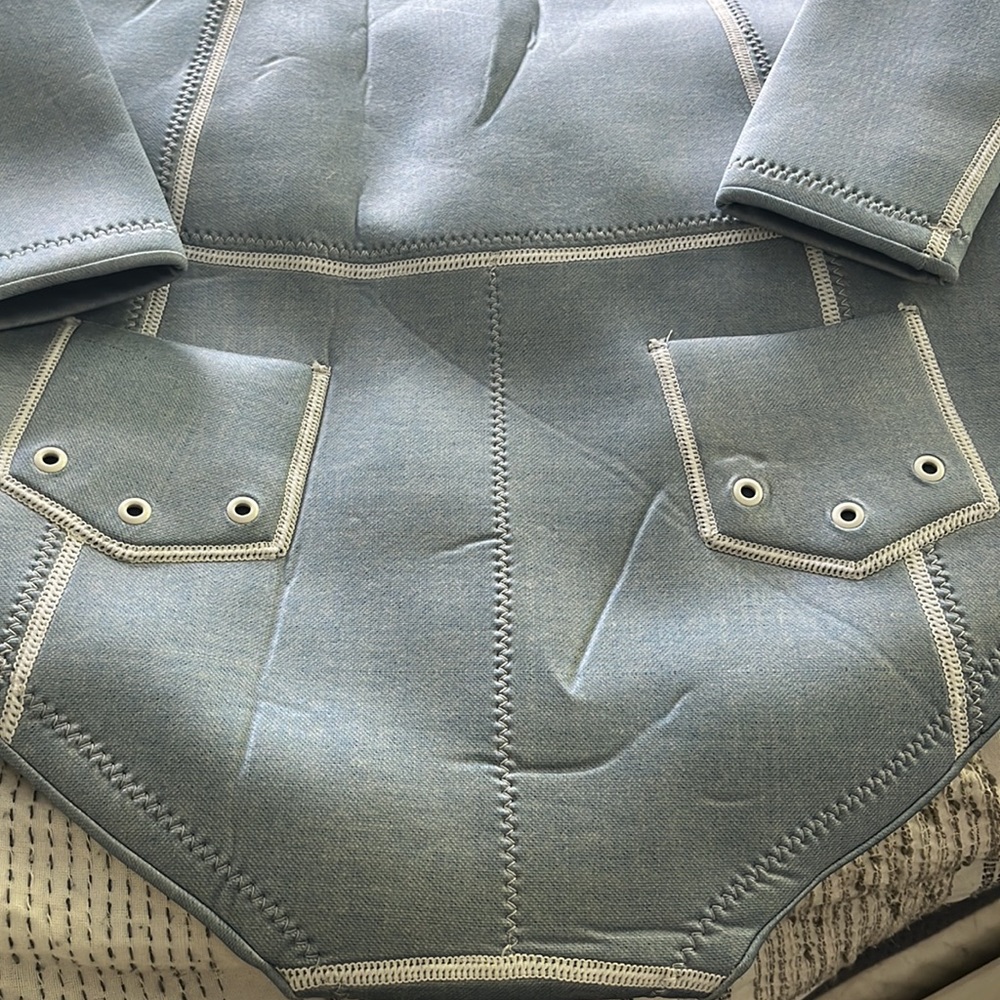 Resin Obsidian Rash Guard - Picture 7 of 9